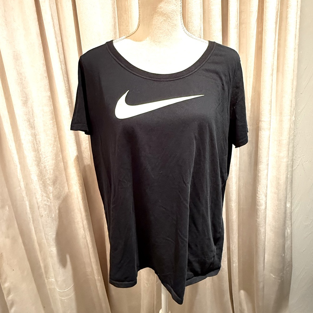 Black Nike tshirtt